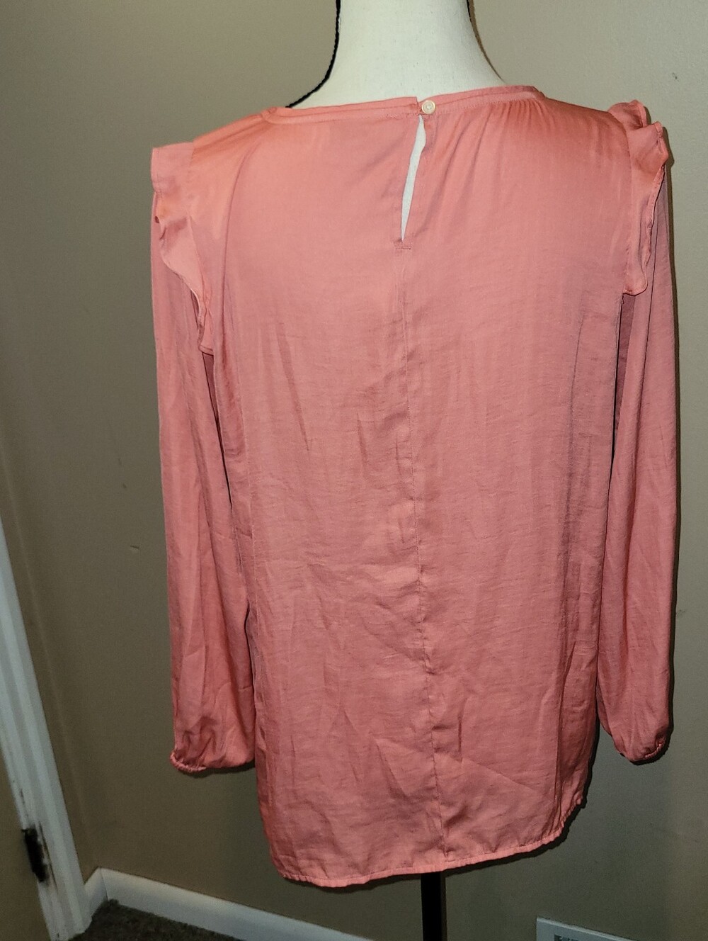 🔥5/$20 LOFT Coral Ruffle Yoke Long Sleeve Blouse - Picture 7 of 11